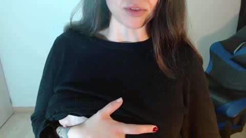 Snapshot of anarosse__ chatting on 02.22.25 ana 3 online show from 02.22.25