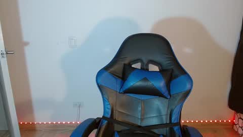 Snapshot of anarosse__ chatting on 09.15.25 ana 3 online show from 09.15.25