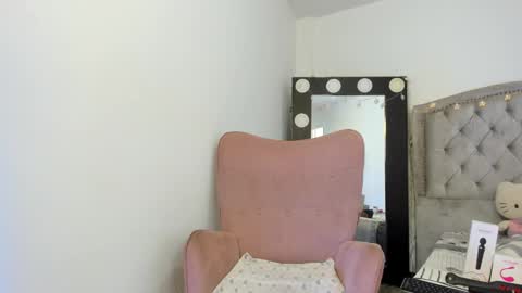 Snapshot of anaruiz1_ chatting on 02.27.26 ana online show from 02.27.26