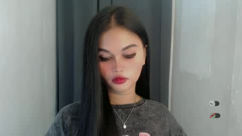 Snapshot of anaruru_ chatting on 06.16.26 ANA online show from 06.16.26