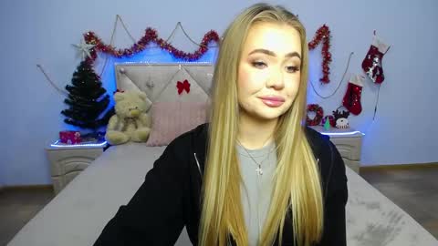 Snapshot of anastacyyellig chatting on 01.06.25 anastacyyellig online show from 01.06.25