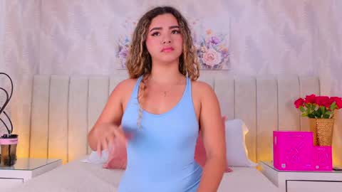 Snapshot of anastasia_steelegb chatting on 05.19.26 Mia online show from 05.19.26