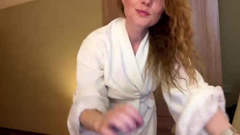 Snapshot of anavelle chatting on 06.22.26 Ana online show from 06.22.26
