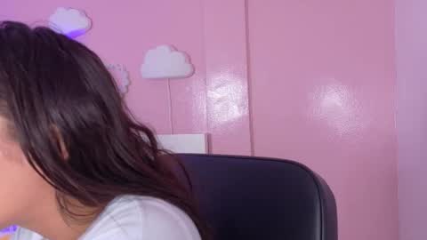 Kendra  online show from 10.16.25