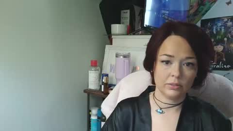 Snapshot of anawinter_s chatting on 09.25.25 Ana Winters online show from 09.25.25