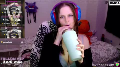 Snapshot of andi_mae chatting on 12.19.24 Andi online show from 12.19.24