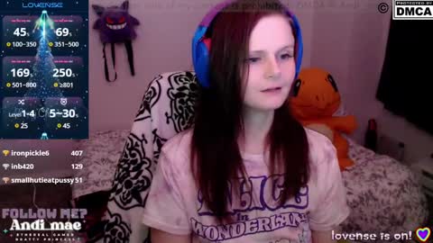 Snapshot of andi_mae chatting on 12.24.24 Andi online show from 12.24.24