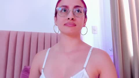 Andra Cyrus online show from 01.23.25