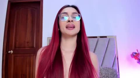 Andra Cyrus online show from 09.12.25