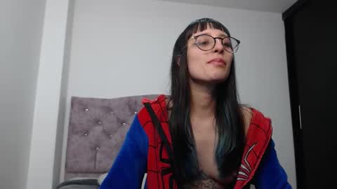 Andras online show from 10.16.25