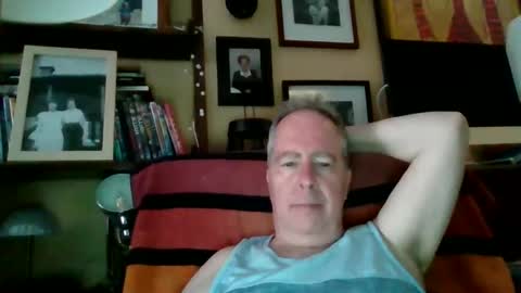 Snapshot of andre6045 chatting on 04.26.26 andre6045 online show from 04.26.26