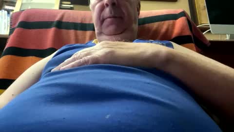 Snapshot of andre6045 chatting on 05.22.26 andre6045 online show from 05.22.26