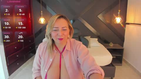 A N D R E online show from 04.11.26