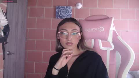 Snapshot of andrea_camila chatting on 02.04.26 Andrea online show from 02.04.26