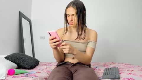 Andrea Cherry online show from 09.29.25