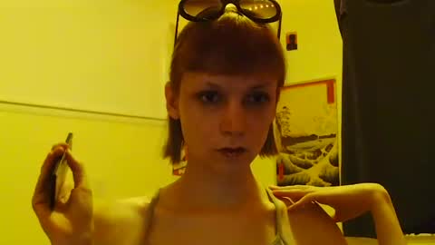 Snapshot of andrea_davenport chatting on 07.19.26 andrea online show from 07.19.26