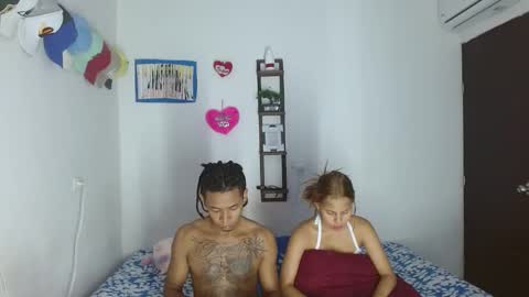 andrea_jose online show from 01.04.25