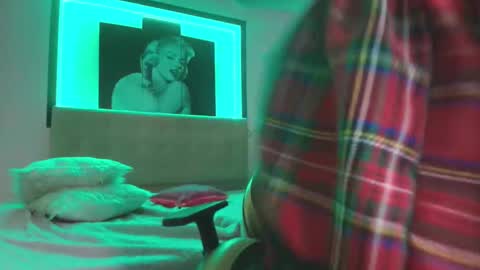 Andrea Ramos online show from 02.20.25