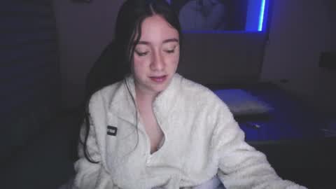 Andrea Ramos online show from 03.12.25