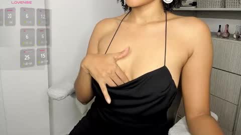 Andrea  online show from 11.06.25