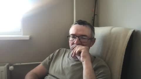 Snapshot of andreass60 chatting on 05.17.26 andreass60 online show from 05.17.26