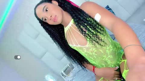 Snapshot of andreayano chatting on 11.09.25 andreayano online show from 11.09.25