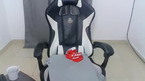 andres180950734 online show from 10.11.25