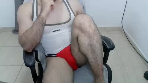 Snapshot of andres180950734 chatting on 04.24.26 andres180950734 online show from 04.24.26