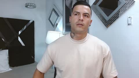 insta andres clark  online show from 02.04.25