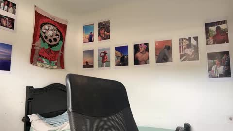 Snapshot of andres_vargas_ chatting on 10.07.25 Andres online show from 10.07.25