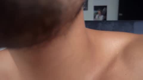 Snapshot of andres_vargas_ chatting on 10.12.25 Andres online show from 10.12.25