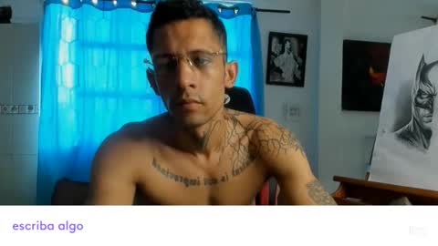 Snapshot of andres_white chatting on 04.19.26 Andres white online show from 04.19.26