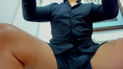 Snapshot of andrescockthick25cm chatting on 07.25.26 Sir BBC online show from 07.25.26