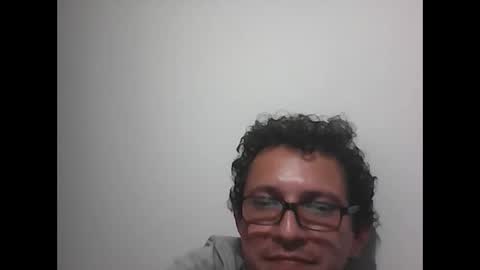 Snapshot of andresfloga chatting on 09.28.25 andresfloga online show from 09.28.25