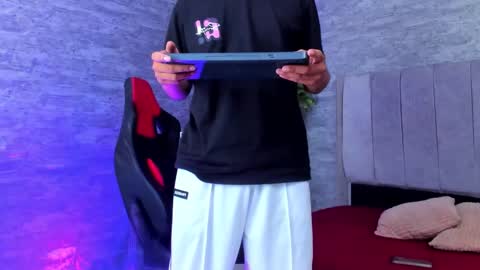 Andres  online show from 01.10.26