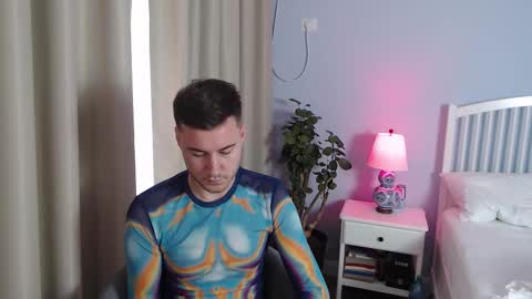 Justin Andrew online show from 10.12.25