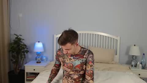 Justin Andrew online show from 10.18.25