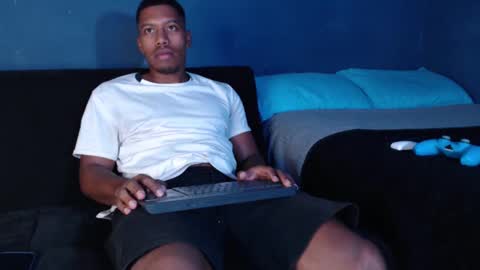 Snapshot of andrew_hoult chatting on 02.09.25 Andrew online show from 02.09.25