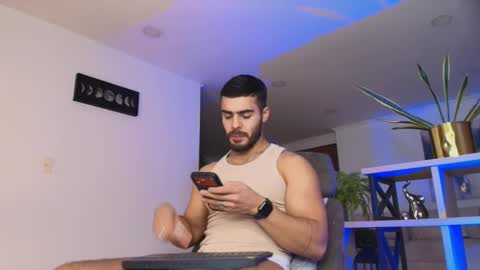 Snapshot of andrew_west_ chatting on 02.07.26 ANDREW WEST online show from 02.07.26