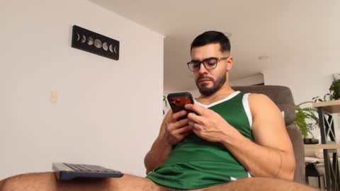 Snapshot of andrew_west_ chatting on 02.27.26 ANDREW WEST online show from 02.27.26