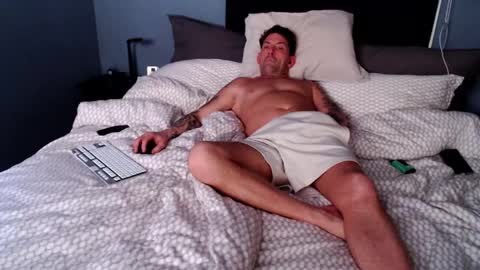 Snapshot of andrjoer chatting on 02.16.25 andrjoer online show from 02.16.25