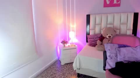 Andrea online show from 11.12.25