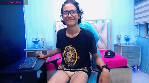 Snapshot of andy_staar18 chatting on 10.02.25 andy online show from 10.02.25