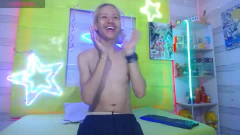 Snapshot of andy_staar18 chatting on 12.20.25 andy online show from 12.20.25