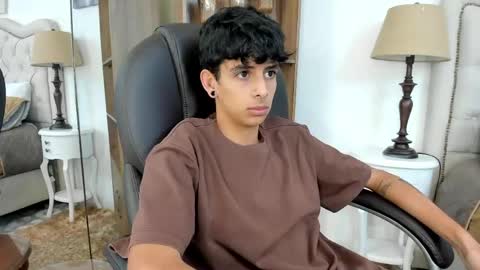 Snapshot of andyxibrat chatting on 05.14.26 andyxibrat online show from 05.14.26