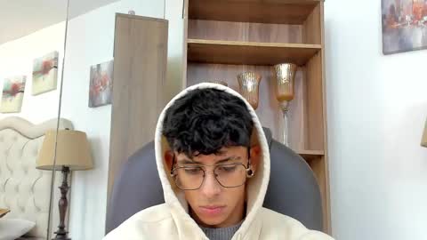 Snapshot of andyxibrat chatting on 05.18.26 andyxibrat online show from 05.18.26