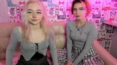 Snapshot of ane_mia chatting on 11.27.25 Missa Lyn Ane Mia 7GMT couple online show from 11.27.25