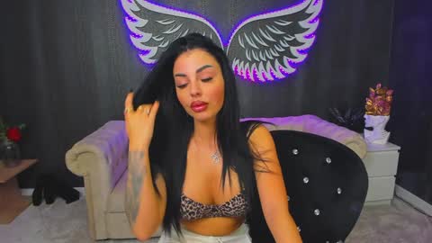 Snapshot of anemariejolie chatting on 12.21.24 Anne online show from 12.21.24
