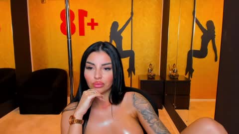 Snapshot of anemariejolie chatting on 01.19.25 Anne online show from 01.19.25
