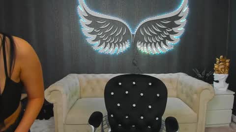 Snapshot of anemariejolie chatting on 01.25.25 Anne online show from 01.25.25